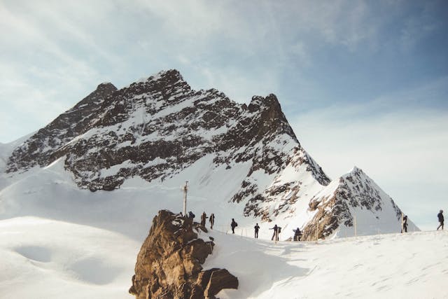 pin bhabha pass trek winter