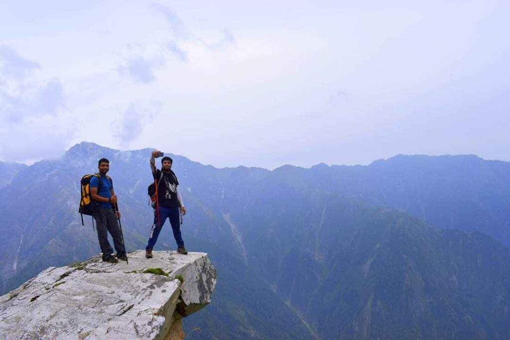 Best time for Shrikhand Mahadev Trek