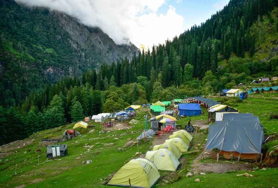 Best Kheer Ganga trekking packages